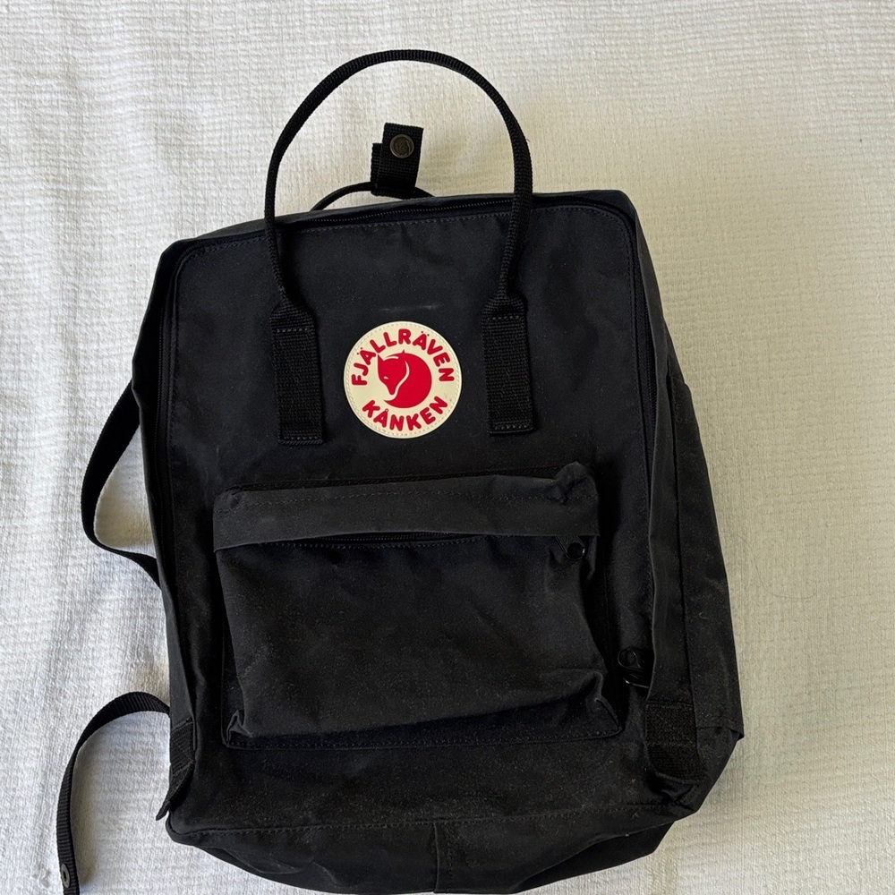 Kånken Black Classic Backpack - unisex